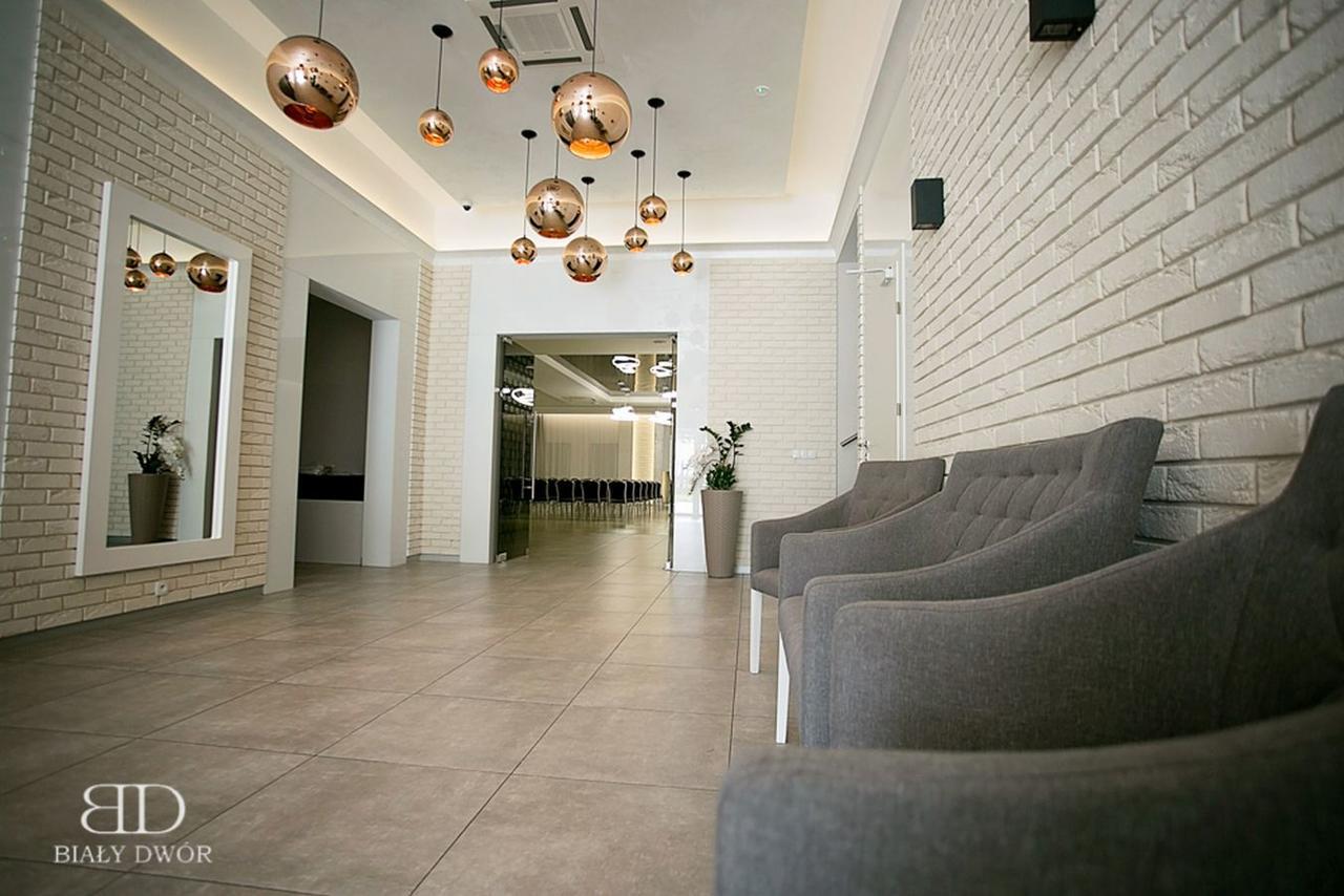 Bialy Dwor Bed & Breakfast Rychwal Luaran gambar