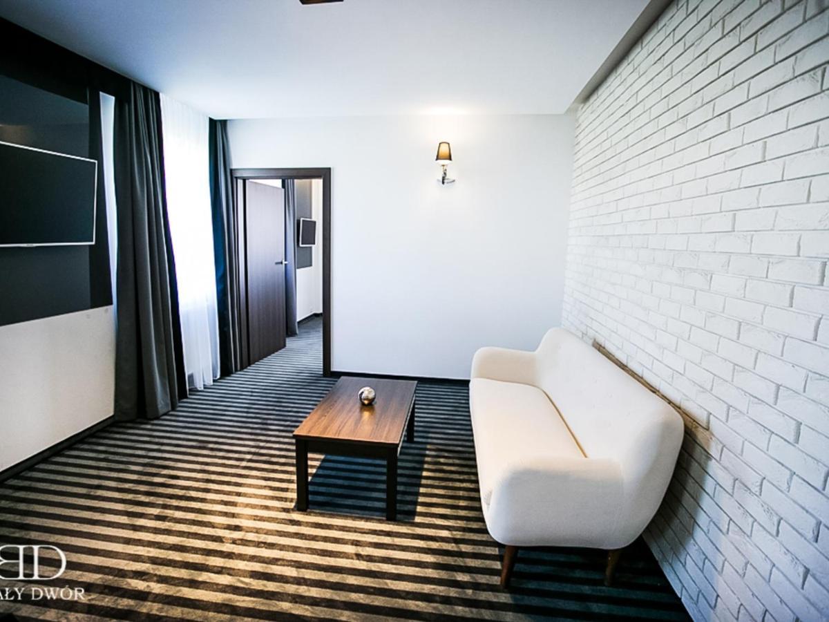 Bialy Dwor Bed & Breakfast Rychwal Luaran gambar