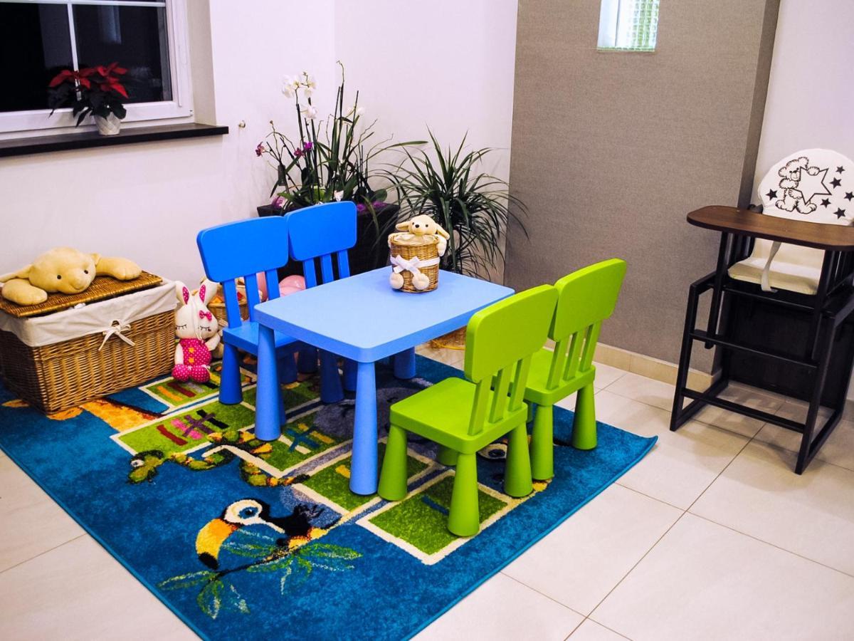 Bialy Dwor Bed & Breakfast Rychwal Luaran gambar