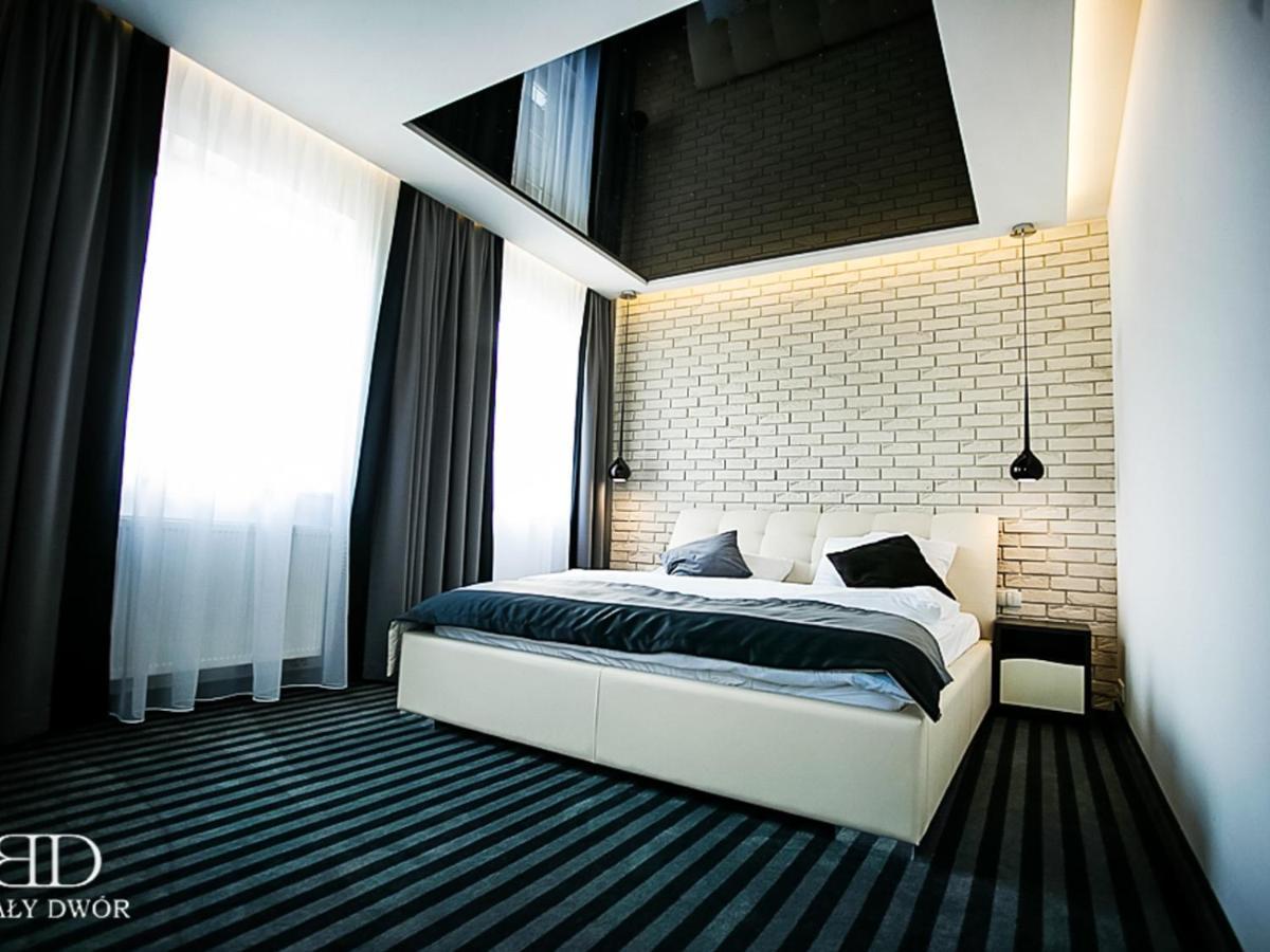 Bialy Dwor Bed & Breakfast Rychwal Luaran gambar