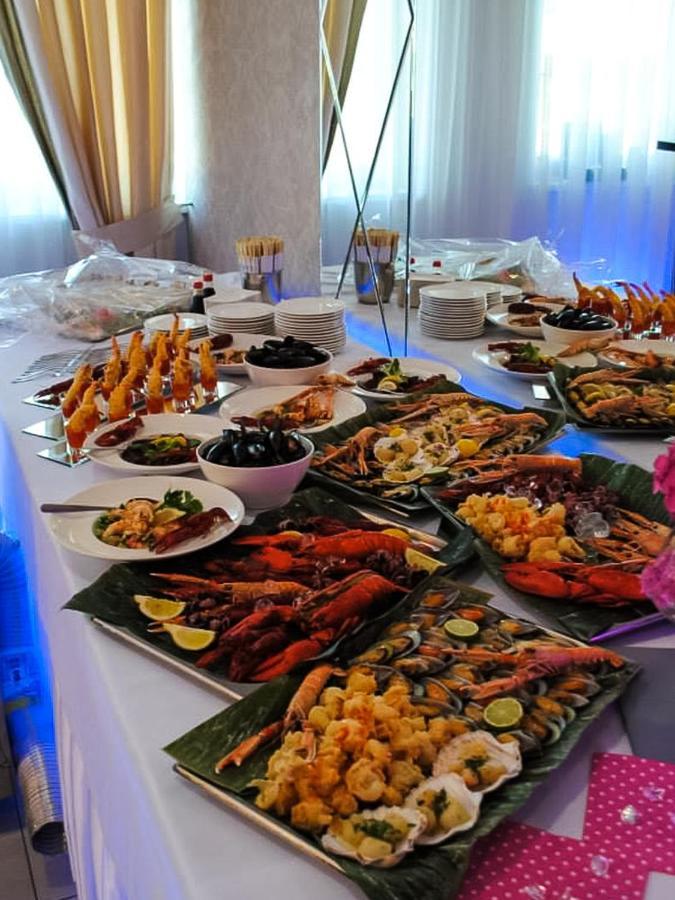Bialy Dwor Bed & Breakfast Rychwal Luaran gambar